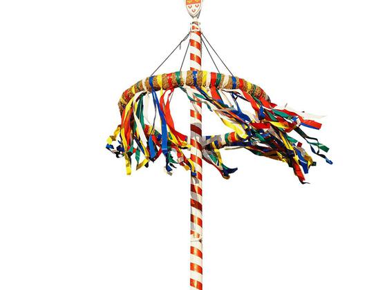Maibaumaufstellen